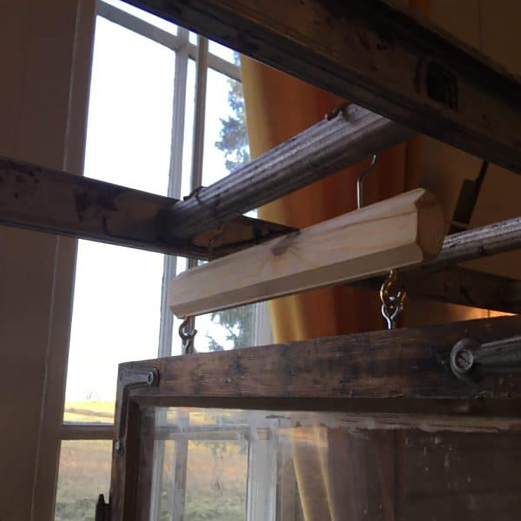Wooden Sash Hanger Set