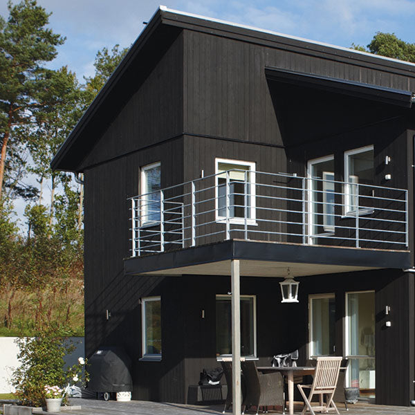 Black Pine Tar on modern villa, Sweden.