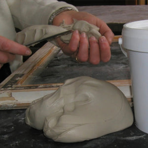 Apply Allbäck Linseed Putty with the German Putty Knife.